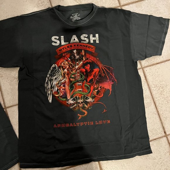 - Slash Graphic Tee - Picture 3 of 3